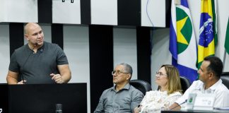 Abilio Brunini anuncia encaminhamento de projeto para regularizar áreas de famílias ameaçadas de despejo em Cuiabá