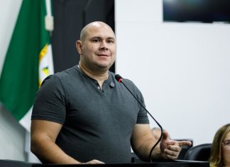 Abílio Critica Projeto que Torna Cobrança de Couvert Artístico Opcional: ‘Se Não Quer Pagar, Não Vá ao Local’