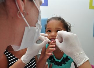 Dentistas de Cuiabá recebem capacitação para atendimento a pacientes autistas
