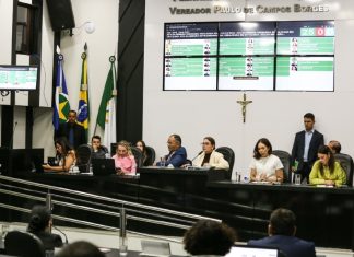 Câmara de Cuiabá Aprova Revogação da Taxa de Lixo, Mas Suspensão Depende do Fim de Decreto de Calamidade