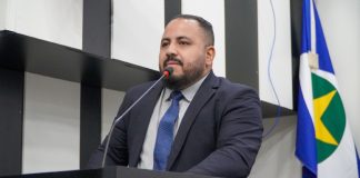 Vereador Jeferson Siqueira Assume Responsabilidade por Homenagem a Criminoso e Justifica Emprego de Filho de Faccionado