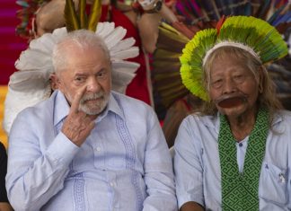 Roubo de madeira e fogo no Xingu devem ser motivos de cobrança a Lula em passagem por MT