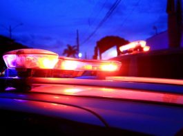 Homem é detido após atacar mulher com um facão, causando 12 ferimentos nela