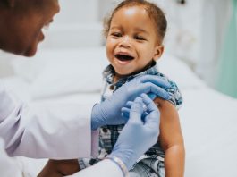 Cuiabá mantém cenário de normalidade para meningite e reforça vacinação na rede municipal