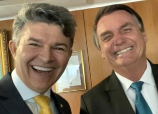 José Medeiros protocola pedido de impeachment contra ministro Flávio Dino por “usurpação de competências”