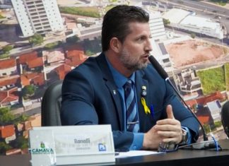 Projeto contra conteúdo erótico em livros didáticos avança em Cuiabá