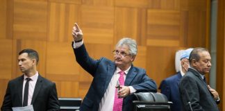 Deputado aponta Mauro Mendes como articulador da direita e descarta vitória de Lula em 2026