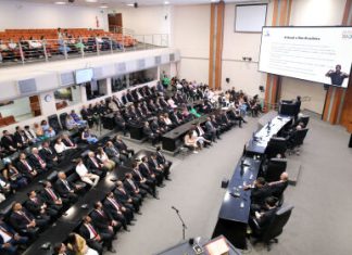 Maçons são homenageados com honrarias