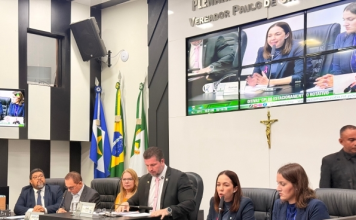 Câmara vota nesta terça moção de repúdio à prisão preventiva de Bolsonaro