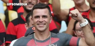 Homem vende moto e passa 90 horas tatuando camisa completa do Flamengo no corpo