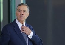 Prestes a se aposentar do STF, Barroso passa mal e vai ao hospital