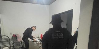 Polícia Civil cumpre 41 ordens judiciais contra facção criminosa envolvida em extorsão de empresários em Sinop