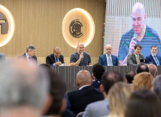 Prefeito destaca parceria com TCE-MT durante comemoração dos 25 anos da Escola de Contas