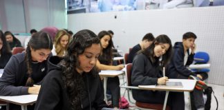 Conheça as regras para a prova de redação do Enem 2025 no domingo