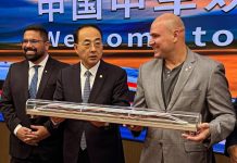 Prefeito apresenta projeto de mobilidade à maior fabricante de trens do mundo