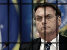 Bolsonaro é preso pela Polícia Federal em Brasília