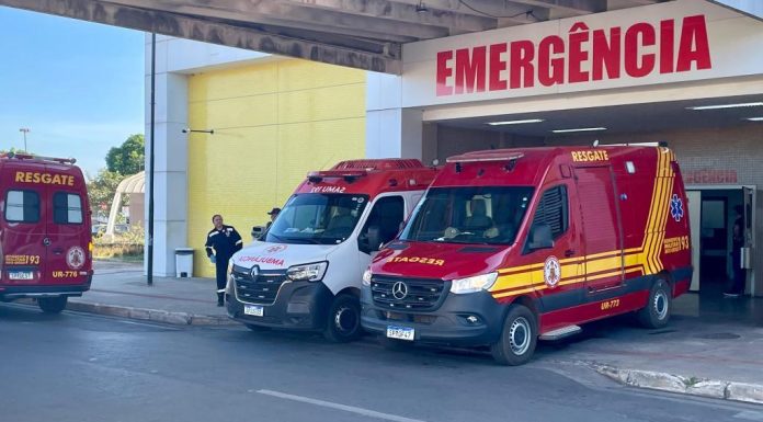 Bombeiros resgatam 13 pessoas presas em elevadores neste final de semana