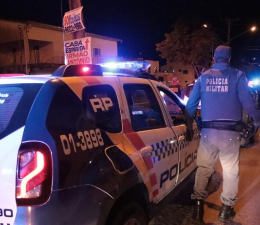 Homem é preso pela Polícia Militar suspeito de manter mulher em cárcere privado