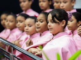 Cantata de Natal do Siminina reúne vozes e emoção no Ginásio Verdinho nesta quarta-feira