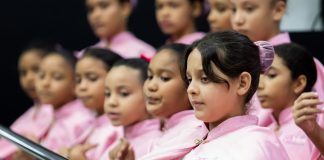 Cantata de Natal do Siminina reúne vozes e emoção no Ginásio Verdinho nesta quarta-feira