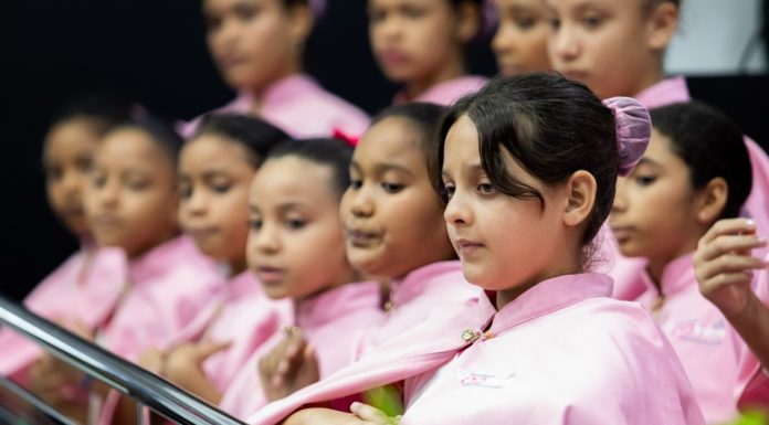 Cantata de Natal do Siminina reúne vozes e emoção no Ginásio Verdinho nesta quarta-feira