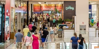 Entenda os direitos do consumidor para trocas de presentes de Natal