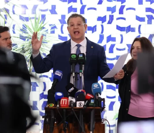 MERCADO IMOBILIÁRIO: Sóstenes Cavalcante revela origem de R$ 430 mil encontrados em hotel.