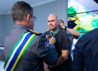 Prefeito de Cuiabá é condecorado pela PMMT e reforça apoio às corporações