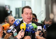 Max diz que Taques assume PSB organizado e sem dívidas, diferente de quando ele entrou: ‘saio pela porta da frente’