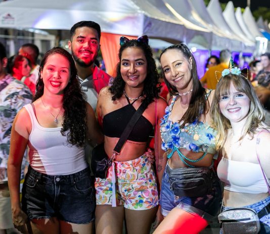 Carnaval de rua movimenta Cuiabá com festa na Praça da Mandioca e na Avenida Mato Grosso