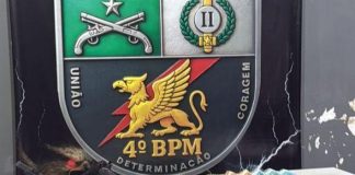 PM prende dupla e apreende pistola e munições que seriam vendidas à facção criminosa