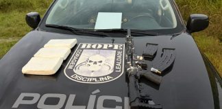 Bope apreende espingarda e três quilos de cocaína em residência de facção criminosa