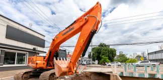 Trecho de Av. Tancredo Neves está interditado para obras de contenção da ponte do Barbado