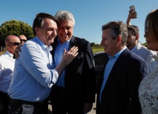 Mauro evita definir apoio entre Caiado e Flávio Bolsonaro e condiciona decisão a partido