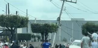 Vídeo registra momento em que caminhonete atinge postes e mulher fica ferida em Sorriso