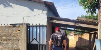 Polícia Civil prende tesoureira de facção criminosa durante cumprimento de mandado em Nova Xavantina