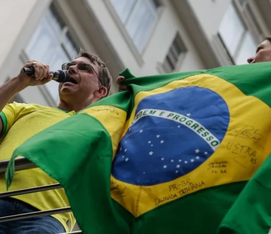 Datafolha aponta Lula com 46% e Flávio Bolsonaro com 43% em simulação de segundo turno