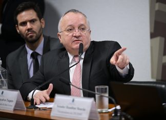 Ex-governador de Mato Grosso aponta supostas fraudes em crédito consignado e envolve Banco Master