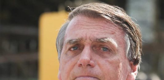 Estado de saúde de Bolsonaro apresenta mudança e preocupa equipe médica