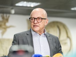 Governo de MT sanciona lei que proíbe conteúdos sobre ideologia de gênero nas escolas estaduais