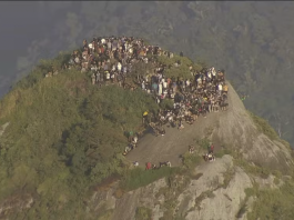 Ação contra o CV no Vidigal tem tiroteio, Av. Niemeyer fechada e turistas ‘ilhados’ em mirante