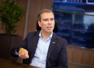Ex-presidente do BRB é preso pela Polícia Federal em investigação sobre caso Banco Master