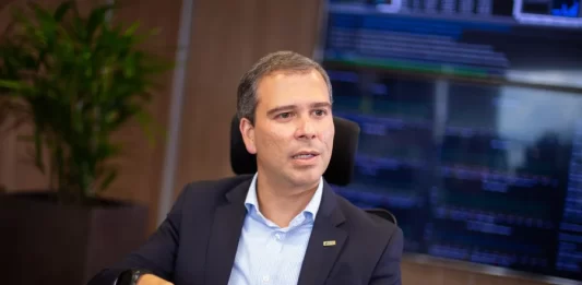 Ex-presidente do BRB é preso pela Polícia Federal em investigação sobre caso Banco Master