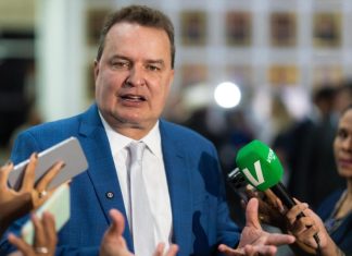 Max Russi detona proposta de Cattani e diz que liberação de animais em circos é retrocesso