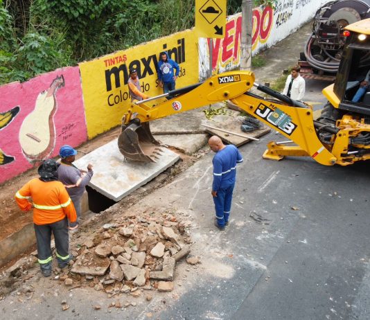 Prefeitura de Cuiabá faz reestruturação completa de galeria após tampa de bueiro ceder