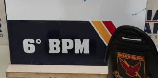 Rotam prende dupla com 12 passagens criminais e apreende simulacro de arma em Cáceres