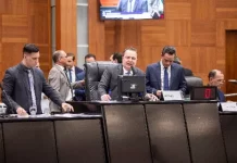 Deputados aprovam política de segurança nas escolas