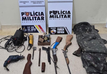 Força Tática prende homem por porte ilegal de arma de fogo após denúncia de violência doméstica