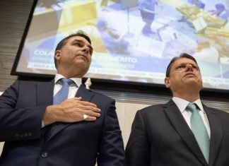 Tarcísio evita agendas com empresários ao lado de Flávio Bolsonaro em meio à crise envolvendo Banco Master