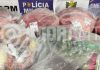 Homem é detido após trocar etiquetas de carnes para reduzir valor da compra em supermercado